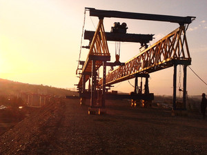 رافعة بناء جسور ذات عارضة مزدوجة بقدرة 100 طن - Product Image 4