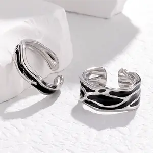 Wholesale Cool Black And Silver Enamel Couple'S Ring For Couples Men'S Ring Hot Selling Men And Women Couple Rings