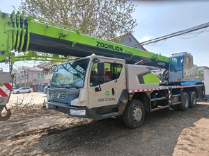 Grue hydraulique d'occasion ZOOMLION de 25 tonnes, grue de construction, grue sur roues d'occasion Zoomlion avec système électrique à vendre - Product Image 4