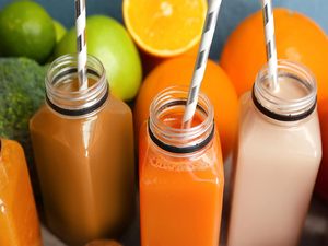 8oz 12oz Empty <b>Plastic</b> Juice Bottles With <b>Caps</b> Reusable Transparent Bulk Beverage Containers With Black Tamper Evident Lids - Product Image 4