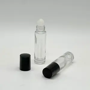 En stock mini bouteille de rouleau d'huile essentielle de forme mince transparente de 10 ml avec capuchon noir