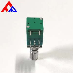 Potentiomètres rotatifs et réostats de haute qualité, directement de l'usine. Plastique conducteur 4 Gang Black Carbon M7, 100K - Product Image 2