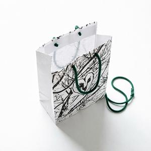 Sachet Aromatizante Bosque de Medianoche, Virutas de Madera Naturales, Aceite Esencial de Alta Concentración, Fragancia Duradera, Ecológico, Hecho en Corea - Product Image 1