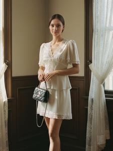 Vestido Mini Vintage de Seda Blanca con Cuello en V, Mangas Abullonadas, Ribete de Encaje, Corte Holgado, Transpirable, Vestido Casual de Verano - Product Image 3