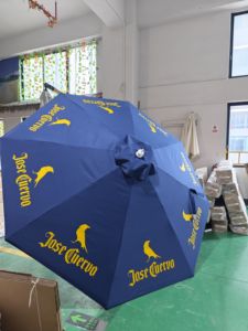 Paraguas de poste medio de marca de lujo resistente, paraguas impermeable para piscina de Patio, paraguas de verano con impresión <span class=keywords><strong>Digital</strong></span> interior - Product Image 3