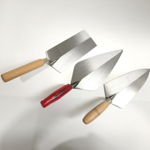 Couteau de qualité industrielle avec lame carrée/pointue et manche en plastique rouge - Product Image 3