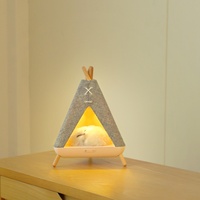 Lampe de chevet portable en bois, mini lampe de bureau créative USB, forme de tente, logo personnalisé, petite et mignonne, style nordique, pour la décoration de chambre à coucher.