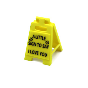 Petit panneau « Je t'aime » en plastique, cadeau de la Saint-Valentin, impression en relief, style moderne, cadeau personnalisé - Product Image 3
