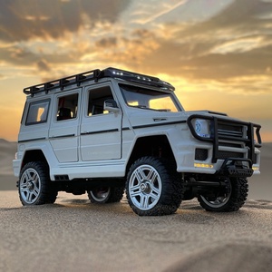 Nouvelle voiture télécommandée 2,4 GHz 1/24 à quatre roues motrices en alliage, tout-terrain, pour escalade sur rochers, 7,4 V, 25 min d'autonomie, 2 canaux, prête à l'emploi - Product Image 2