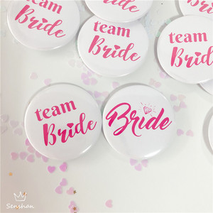 Insignia <span class=keywords><strong>de</strong></span> Bride To Be, insignia <span class=keywords><strong>de</strong></span> equipo <span class=keywords><strong>de</strong></span> novia, botones Pinback <span class=keywords><strong>de</strong></span> 58mm, decoraciones para <span class=keywords><strong>despedida</strong></span> <span class=keywords><strong>de</strong></span> <span class=keywords><strong>soltera</strong></span>, decoración para ducha nupcial X0052 - Product Image 4