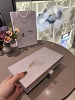 Boîte d'emballage personnalisée : Coffret rigide haut de gamme pour échantillons de parfum en cinq pièces avec papier spécial, estampage à chaud et doublure en satin