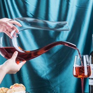 Jarra de cisne de cristal de diseño europeo moderno de lujo decantador de vino tinto en forma de U 1500ML ecológico para enólogos caseros - Product Image 5