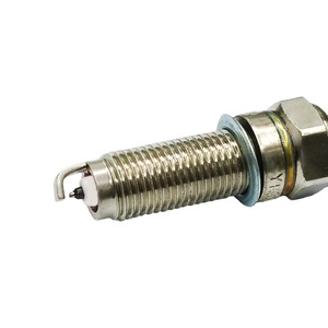 Bujías Automotrices YR6SII3320 para Motor de Gasolina Mercedes Benz, Material de Electrodo Estándar - Product Image 4