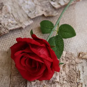 Rosa artificial de alta calidad para decoraciones de boda y Día de San Valentín, venta al por mayor