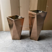 Jardinière et vase en acier inoxydable doré de luxe moderne - Décoration intérieure/extérieure durable pour la maison et le jardin