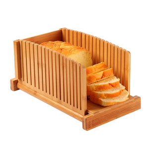 Trancheuse à pain en bambou de qualité supérieure Couteau à pain pliable et compact Trancheuse en 3 tailles pour les collecteurs de miettes de pain faits <span class=keywords><strong>maison</strong></span> - Product Image 1