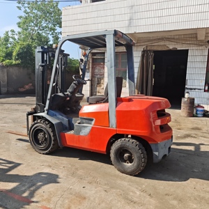 รถยกสำหรับงานกลางแจ้ง 7F 3T มือสอง ใช้พลังงานดีเซล สำหรับงานวิศวกรรมก่อสร้าง เสากระโดงสองตอน ยกสูง 3 เมตร - Product Image 3