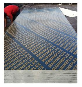 Tablero Fenólico para Encofrado <span class=keywords><strong>de</strong></span> Construcción <span class=keywords><strong>de</strong></span> 1220x2440 mm y 18 mm, <span class=keywords><strong>Precio</strong></span> <span class=keywords><strong>de</strong></span> Fábrica al por Mayor, Contrachapado Marino Recubierto con Película Negra - Product Image 6