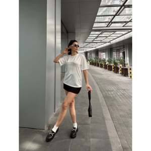 เสื้อยืดลายโซ่ ผ้าฝ้ายเจอร์ซีย์ 100% ระบายอากาศได้ดี แขนเสื้อปกติ สำหรับผู้หญิง - Product Image 3