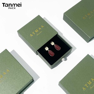 Caja de Joyería de Cartón Reciclado Rígido de Lujo Verde Personalizada con Logotipo, Empaque Ecológico para Marcas de Joyería - Product Image 1