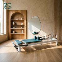 Machine de Pilates Reformer Commerciale de Luxe en Aluminium, Réglable, avec Plateforme d'Équilibre et Finition Bois