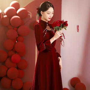 Bridal Cheongsam Dress Burgundy Velvet Long Sleeve Traditional Chinese Wedding Gown Women's Evening Wear - Product Image 2