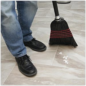 Balais de nettoyage Boardwalk 930BP, 57-58-1/2 po, poils synthétiques à pointe flaguée naturelle/noire, 12 par carton, 5 étoiles! - Product Image 6
