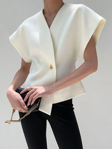 T-shirts d'été pour femmes, style décontracté avec design de gilet à col cœur et décoration boutonnée pour l'extérieur - Product Image 5