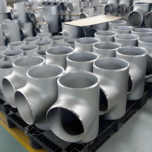 Conexión en T Roscada de Acero Inoxidable 316L ASTM A182 de Alta Resistencia, Fabricada en China, para Dosificación Química y Tuberías de Agua de Mar - Product Image 1