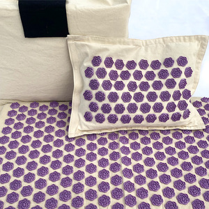 Recuperación de terapia de lino orgánico natural Juego de alfombrillas de acupresión De Almohada puntiaguda de alta calidad - Product Image 5