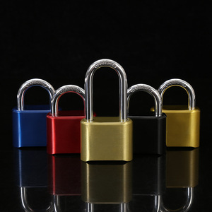 <span class=keywords><strong>Candado</strong></span> de Combinación de Cuatro Dígitos, Corto, Impermeable, Antioxidante y Antirrobo <span class=keywords><strong>para</strong></span> Armario, Mochila, Puerta del Hogar - Product Image 1