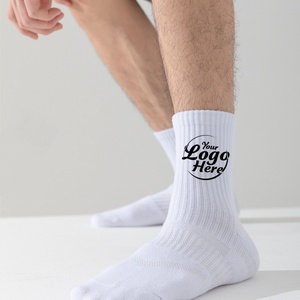 Chaussettes de basketball respirantes personnalisées pour hommes avec semelle antidérapante en tissu éponge – Collection Printemps/Automne pour jeunes - Product Image 6