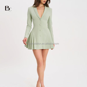 Venta al por mayor de ropa de alta gama Premium personalizada OEM/ODM Boutiques de lujo de fábrica carrera Blazer plisado detalle vestido mediano <span class=keywords><strong>para</strong></span> las <span class=keywords><strong>mujeres</strong></span> - Product Image 2