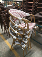 Chaise de jardin d'extérieur empilable en rotin, osier, aluminium, bambou et canne, avec accoudoirs, pour terrasse, balcon, piscine, bistrot, café et salle à manger, modèle Florida