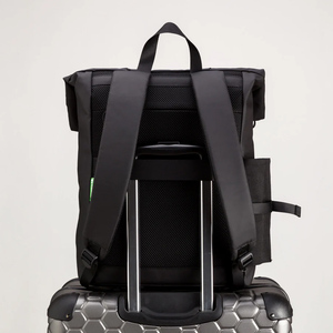 กระเป๋าเป้หนัง PU กันน้ำแบบม้วนปิดปากกระเป๋า ขนาดใหญ่ เหมาะสำหรับชีวิตในเมือง - Product Image 4