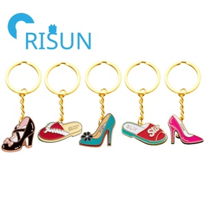Personnalisé 3D métal émail talons hauts pantoufles porte-clés porte-clés porte-clés personnalisés talons hauts pantoufles chaussure porte-clés - Product Image 1