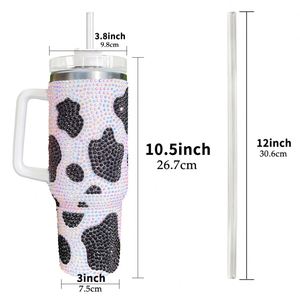 Gobelet isotherme 40 oz motif vache chocolatée avec poignée et paille, idéal pour boissons chaudes et froides - Product Image 4