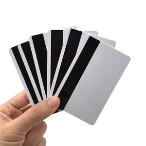 Tarjeta Blanca de PVC Imprimible, Nueva, con <span class=keywords><strong>Chip</strong></span> F08 CR80 RFID NFC 13.56MHz, Banda Magnética, para Uso Comercial, Hoteles, Pagos, Resistente al Agua - Product Image 3