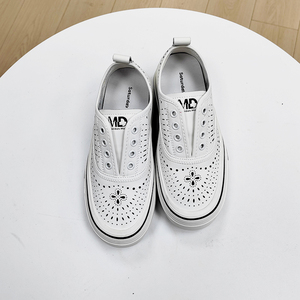 Zapatos de Mujer Perforados, Transpirables, Casuales, de Verano, Antideslizantes, con Suela de Goma, Tallas 35-40, Blancos, Logotipo Personalizado OEM, Venta al Por Mayor - Product Image 3