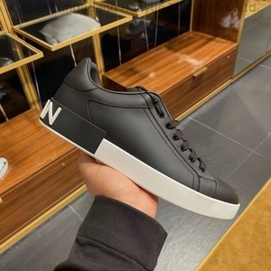 Zapatillas Retro Ligeras Casuales de Alta Calidad para Parejas, Zapatillas de Diseño de Lujo Impermeables para Caminar, Estilo Skate para Parejas - Product Image 5
