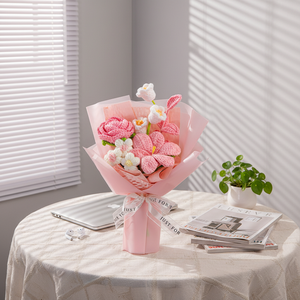 Ramo de Flores Tejidas con Hilos Mixtos de Rosa y Tulipán para el Día de la Madre o Graduación - Product Image 2
