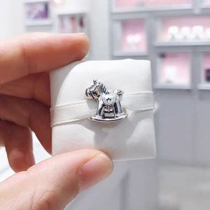Panjia Unicornio <span class=keywords><strong>Bruno</strong></span> Caballo Balancín Plata 925 Zircón Lindo Colgante DIY para Mujer Fabricante <span class=keywords><strong>de</strong></span> Joyería al por Mayor - Product Image 3