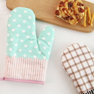 Gants de cuisine isolants en coton pour barbecue, four et micro-ondes, avec doublure matelassée - Product Image 1