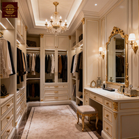 Système d'îlot de dressing de luxe de style français, armoire intégrée sur mesure en bois massif, rangement de chambre en bois