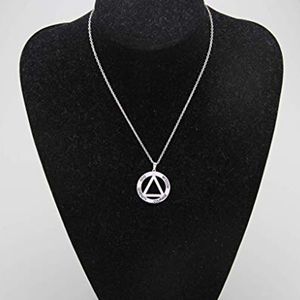 MECYLIFE प्रेरणादायक साहस शांति हार वसूली गहने हार ज्यामितीय स्टेनलेस स्टील त्रिकोण हार - Product Image 6