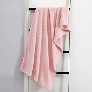 Serviette de Bain Grande Taille en Velours Corail Doux et Absorbant, Motif Ananas Tissé, Couleur Unie, Usage Domestique - Offre Spéciale - Product Image 2