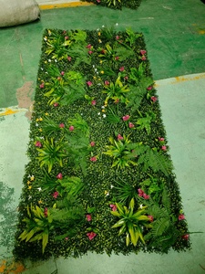 Rouleau de haie artificielle en buis résistant aux UV, tapis de gazon en plastique imperméable, clôture à feuillage artificiel pour aménagement paysager extérieur, jardin et fêtes - Product Image 2