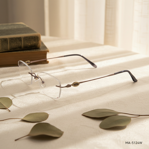 2026年ラグジュアリーレディースキャットアイメガネ　おしゃれなブルーライトカットパソコン用読書メガネ（女性用） - Product Image 5