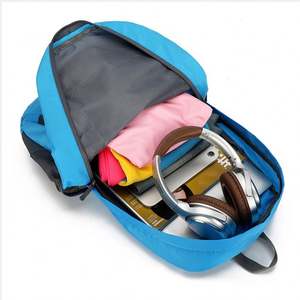 Sac de voyage ultraléger personnalisé, imperméable, durable, sac à dos de sport de plein air, sac à dos pliable pour la randonnée en montagne - Product Image 4