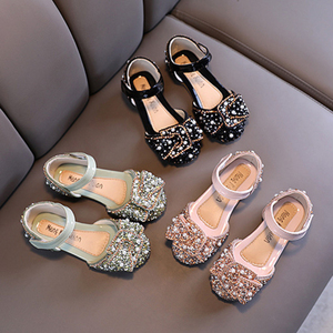 2023 <span class=keywords><strong>scarpe</strong></span> singole da ragazza di nuovo stile con fiocco di strass di perle <span class=keywords><strong>scarpe</strong></span> da ballo per bambini <span class=keywords><strong>scarpe</strong></span> da principessa per bambini - Product Image 2